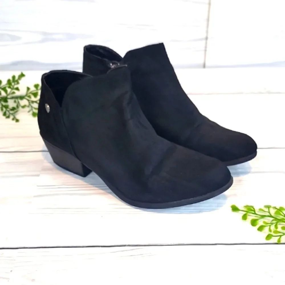 Daisy Fuentes Wrena Ankle Booties Black Faux Suede Womens Size 7M